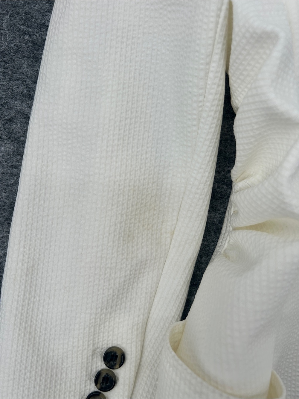 SMYTHE Ruched Blazer in White Seersucker Button Closure Size 6 - Picture 10 of 13